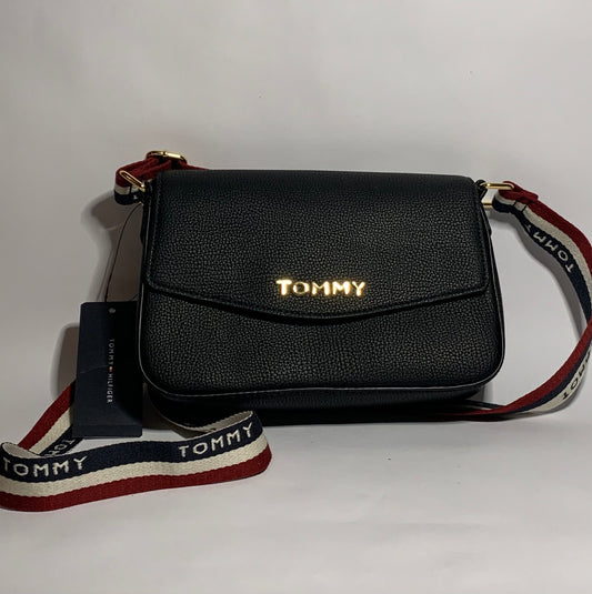 BBOLSA NEGRA TOMMY CROSSBODY